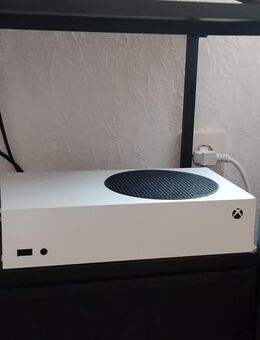 Xbox Series S mit Controller in Top Zustand - Gelsenkirchen