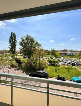 3-Raum-Wohnung mit Balkon - Halle (Saale)