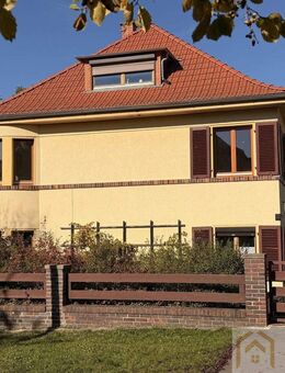 Rohdiamant als Eigentumshälfte in bester Lage +Grundstück+Traumblick+EBK +Carport+Garage zu Arnstadt - Arnstadt