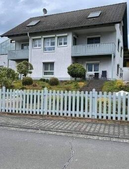 Modernes Einfamilienhaus mit Einliegerwohnung in traumhafter Blicklage mit Doppelgarage - Eisighofen