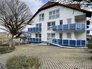 Mit Balkon: Großzügige, sehr schöne 4 Zimmer-Wohnung in Hüttenberg-Rechtenbach, Buchenweg 10 - Hüttenberg