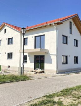 Freundliche 3-Zimmerwohnung mit Dachterrasse - Kraiburg (Inn)