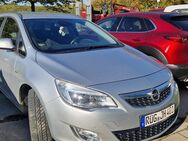 Opel Astra J sportstourer mit kaputter zylinderkopfdichtung - Sagard