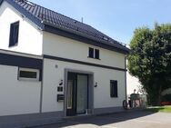 Sehr ruhig gelegenes Ein - bis Zweifamilienhaus mit sehr großer Garage in der Lüdenscheider - Innenstadt - Lüdenscheid