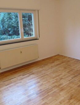 Renovierte 2 Zimmer-Wohnung - Eppelheim