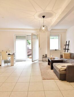 Großzügige 2-Zimmer-Wohnung mit Balkon in zentraler Lage von Steinfeld! - Steinfeld (Oldenburg)