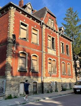 Luxuriöse Villa-Mehrfamilienhaus mit Bauplatz und eigenem Brunnen - Ein Traum für Familien und Investoren! - Zeitz