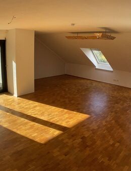 Tolle Dachgeschosswohnung in ruhiger Lage mit Fußbodenheizung - Datteln