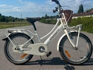 Schönes weißes Kinderfahrrad - Hamburg