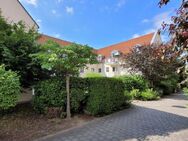 Schöne Terrassenwohnung mit Gartenanteil und großen Tiefgaragenstellplatz in ruhiger und grüner Lage. - Coswig