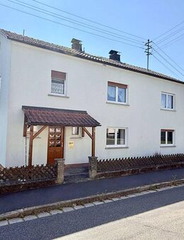 Solides Zweifamilienhaus mit Garten in Stockheim-Burggrub - Stockheim (Regierungsbezirk Oberfranken)