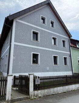 Platz für die ganze Familie: Einfamilienhaus in Luhe-Wildenau - Luhe-Wildenau
