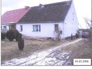 Sanierungsbedürftige Einfamilienhaus in Fürstenberg (Handwerkerobjekt) - Fürstenberg (Havel)