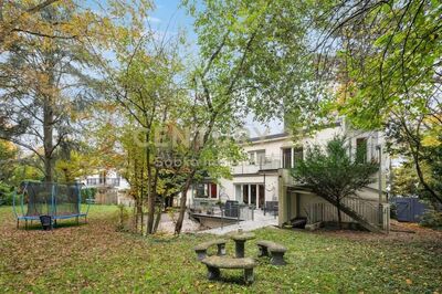 Außergewöhnliche Immobilie in Bad Homburg: Ein- bis Zweifamilienhaus mit separatem Gewerbeteil
