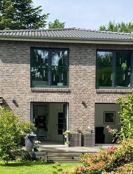 Stadthausvilla mit wunderschönem Garten am Flughafen - Hamburg