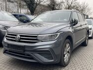 VW Tiguan, 1.5 TSI Allspace Life 7-Si Lenk, Jahr 2023 - Rüsselsheim