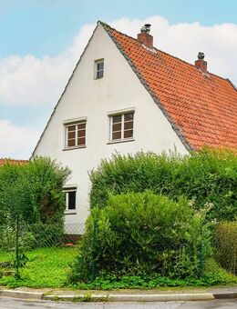 Charmantes Eckgrundstück mit großem Garten, vielseitigem Nebengebäude & Modernisierungspotenzial - Düsseldorf