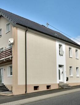 1 + 1 = 3 Möglichkeiten in Mackenrodt ein Doppel-Haus mit drei Garagen als sein Eigentum zu erwerben - Mackenrodt