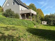 HOCHWERTIGES KFW-MASSIV-HAUS / SCHÖNER GARTEN MIT TOP AUSSICHT / NEUBAU AUS 2020 - Münchsteinach