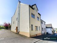 Wohn- und Investitionsmöglichkeiten - Bungalow & 3-Familienhaus mit Garten und 3 Garagen in Hürth - Hürth