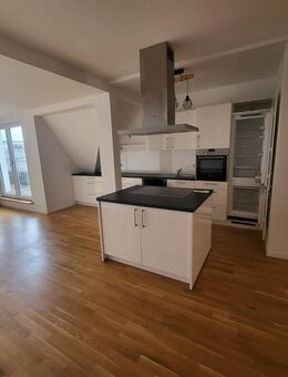 *Tolle ausgebaute Dachgeschosswohnung* Familienwohnung vis-á-vis Lietzensee - Berlin