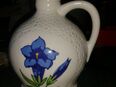 Vase weiß mit blauer Blume, 15cm, in 04315