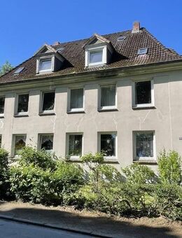 Sanierungsbedürftige teilvermietete MFH-Doppelhaushälfte mit drei Wohneinheiten in ruhiger Lage! - Kiel