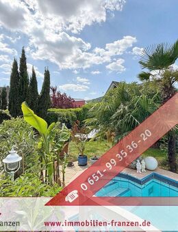 Trier-Euren: Exklusive Villa mit mediterranem Flair - mit Pool, Garage, PV-Anlage und vielem mehr - mit 2 Einliegerwohnungen oder als großzügiges Einf - Trier