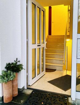 Ideal für Familien: 5-Zimmer mit EBK, Gartenzugang, Tageslichtbad & Balkon in Schmitten-Brombach - Schmitten