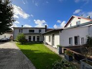 Schönes und modern saniertes Einfamilienhaus mit Einbauküche, gepflegtem Garten, Carport - Gangloffsömmern