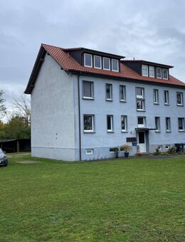 Mehrfamilienhaus mit großem Grundstück und Grünflächen in Salzwedel / Riebau - Salzwedel (Hansestadt)