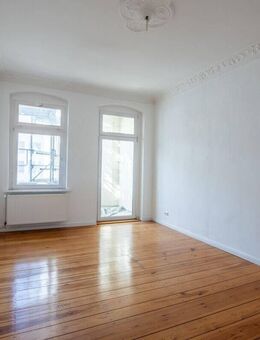 Charmante Gründerzeit-Wohnung mit West-Loggia, Tageslicht-Badezimmer und Stuck - provisionsfrei - Berlin