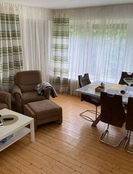 Großzügiges Einfamilienhaus mit Einliegerwohnung, Garten und zwei Terrassen in ruhiger Lage - Holzwickede