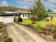 Naturidylle pur; äußerst gepflegter Wohnbungalow mit Blick auf die Nister in ruhiger Wohnlage - Roth (Landkreis Altenkirchen (Westerwald))