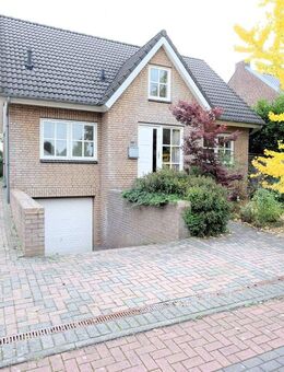 Freistehendes Wohnhaus mit Garage in kinderfreundlicher Umgebung - Kranenburg (Nordrhein-Westfalen)