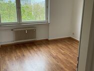Helle 2-Zimmer-Wohnung mit Balkon! - Eschborn