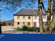 Ländliche Idylle mit Stil: Sanierte Doppelhaushälfte mit großzügigem Garten für Ihr Wohlfühlzuhause! - Redwitz (Rodach)