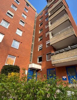 Geschmackvolle, gepflegte 3-Raum-Wohnung mit gehobener Innenausstattung mit Balkon in Hannover - Hannover
