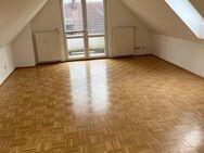 Stilvolle 2-Zimmer-Dachgeschosswohnung mit Balkon - Freising