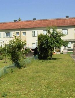 Provisionsfrei zur Kapitalanlage ! Reihenmittelhaus mit schönen Grundstück in Frankfurt Griesheim - Frankfurt (Main)