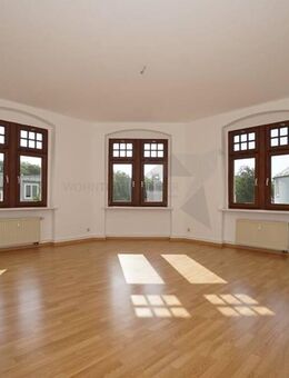 Romantische 3-Raum-Altbauwohnung mit Einbauküche und charakteristischen Türen - Zwickau