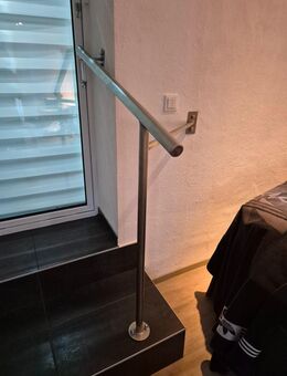 Angefertigter Handlauf aus VA 2 + auch  2 Handläufe in schwarz . - Bottrop