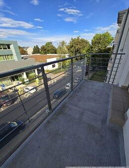 Tolle 3 Raum Wohnung mit 2 Balkonen und Stellplatz - Chemnitz