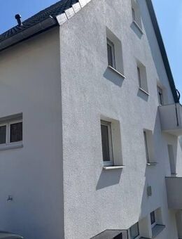 Großzügige Doppelhaushälfte mit Einliegerwohnung, Solaranlage und Holzkamin in Kallenberg – nur 1 km - Korntal-Münchingen