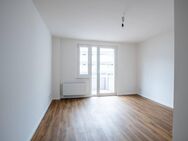 Jetzt einziehen: Sanierte 3-Zimmer-Wohnung in der begehrten City West - Aufzug & Balkon - Berlin