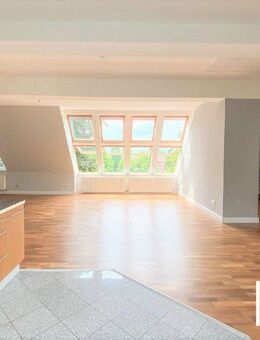 Stade-Ottenbeck, traumhafte Loft-Wohnung im Dachgeschoss mit Sauna! - Stade (Hansestadt)