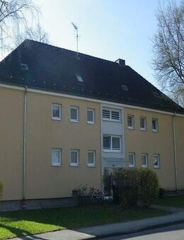 großzügige 4-Zimmer-Wohnung mit Balkon in modernisiertem Haus - Bochum