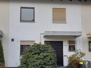 Reihenmittelhaus mit schönem Garten und Garage in N-Altenfurt - Nürnberg