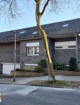 Großzügiges, ehemaliges Fabrikanten-Anwesen mit Doppelgarage und großem Grundstück in bester Lage - Remscheid