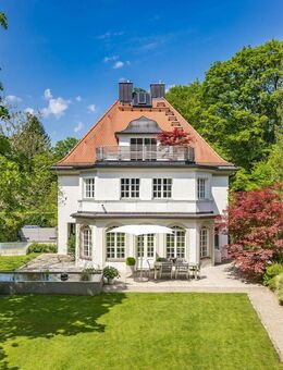Exzellent sanierte Villa von 1924 mit einmaligem Charme am Isarhochufer - München